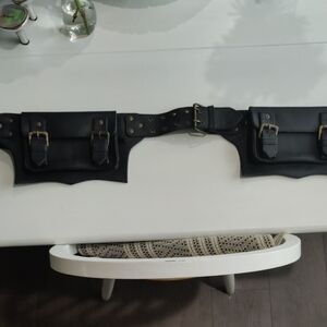 NWOT Unisex Black Adjustable 100% Genuine Leather Belt Bag